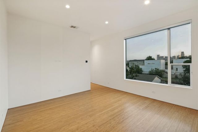 4401 Roseland Avenue A, Dallas, TX 75204