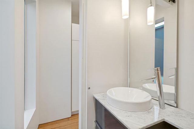4401 Roseland Avenue A, Dallas, TX 75204