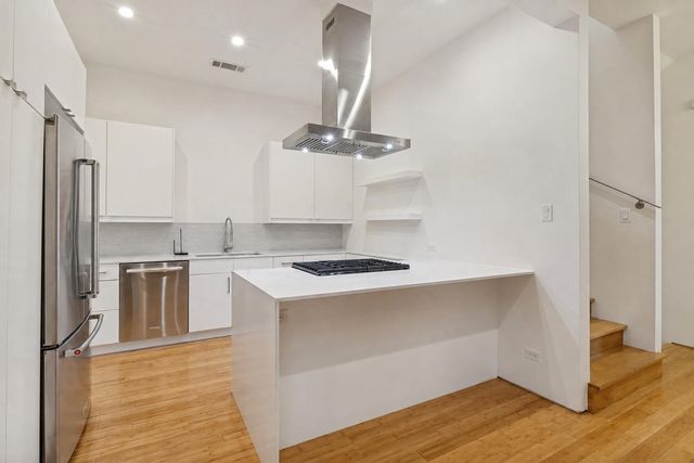 4401 Roseland Avenue A, Dallas, TX 75204
