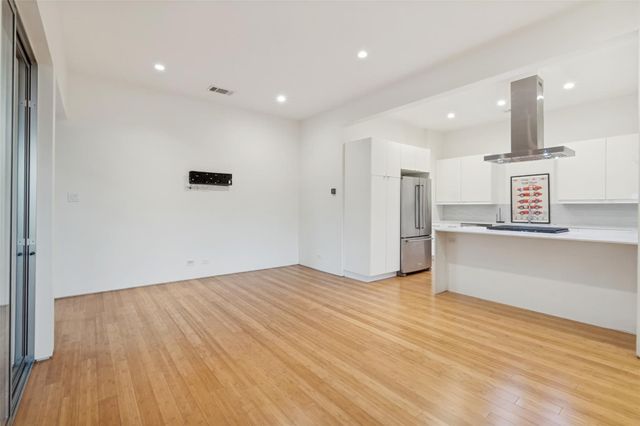 4401 Roseland Avenue A, Dallas, TX 75204
