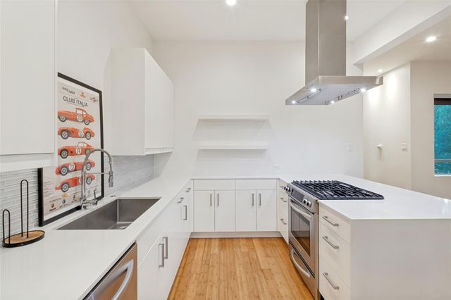 4401 Roseland Avenue A, Dallas, TX 75204