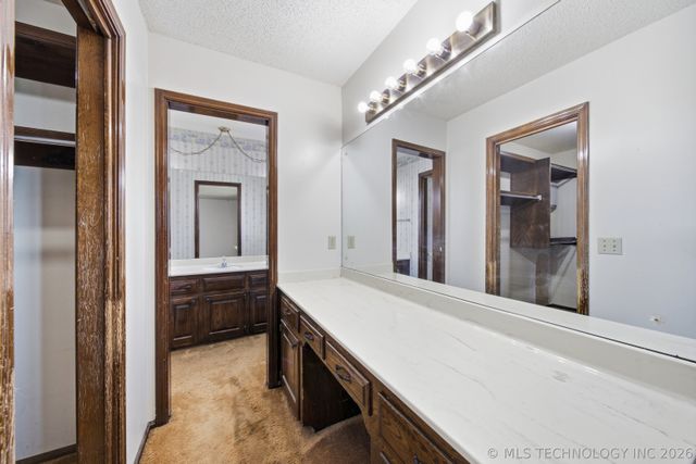 12203 S 88th East Avenue, Bixby, OK 74008