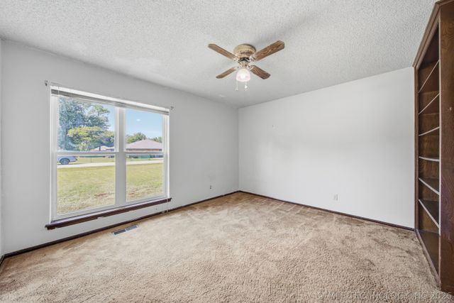 12203 S 88th East Avenue, Bixby, OK 74008