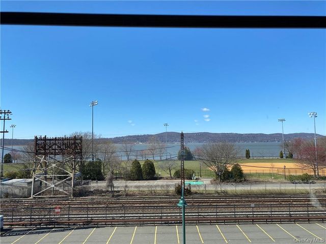 1 S Astor Street 401, Irvington, NY 10533