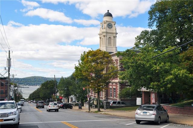 1 S Astor Street 401, Irvington, NY 10533