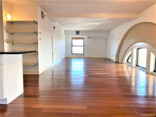 1 S Astor Street 401, Irvington, NY 10533