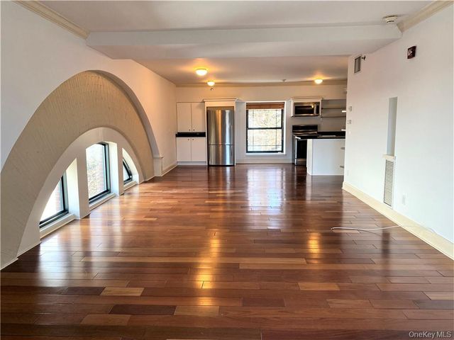 1 S Astor Street 401, Irvington, NY 10533