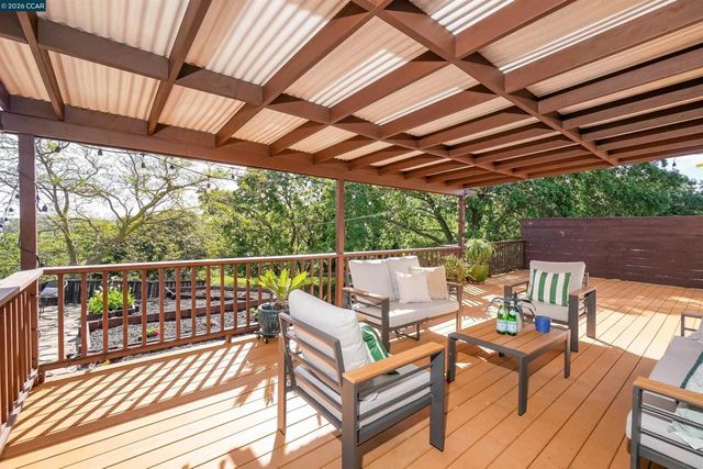 3121 Pine St, Martinez, CA 94553