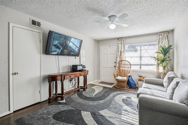 904 Nelson Terrace, Bedford, TX 76022