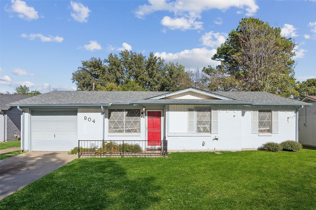 904 Nelson Terrace, Bedford, TX 76022