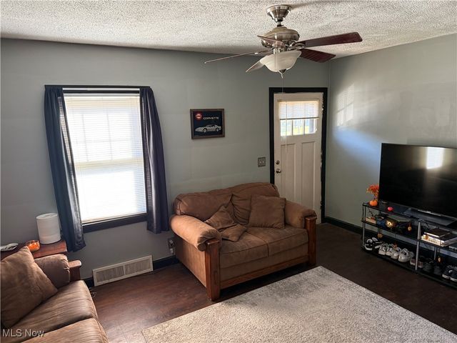 3130 Lincoln Way W, Massillon, OH 44647