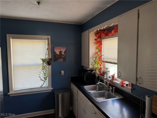 3130 Lincoln Way W, Massillon, OH 44647