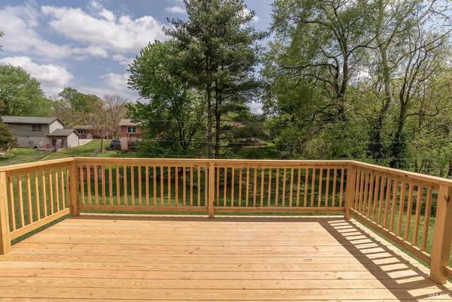 131 E Cooper Court, Ellettsville, IN 47429