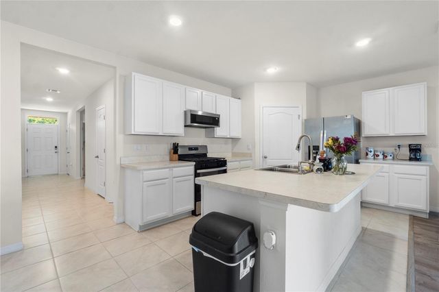 29320 ARMOYAN BOULEVARD, Leesburg, FL 34748