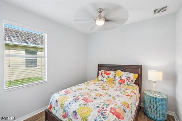 2536 Laurentina LN, Cape Coral, FL 33909
