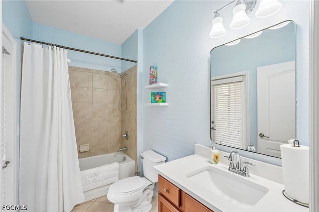 2536 Laurentina LN, Cape Coral, FL 33909