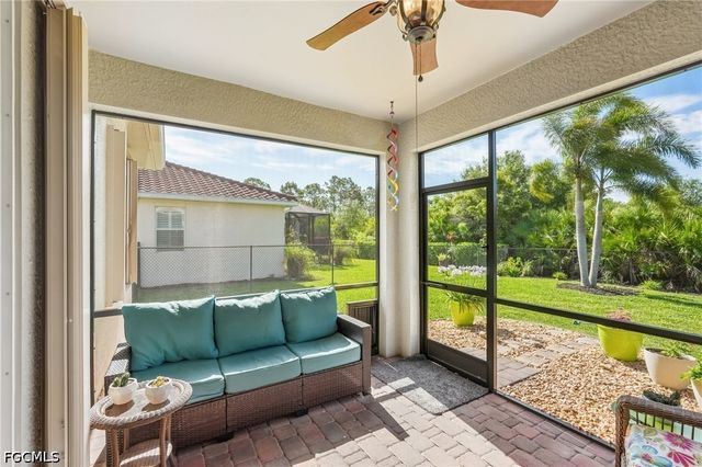 2536 Laurentina LN, Cape Coral, FL 33909