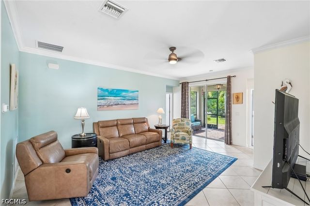 2536 Laurentina LN, Cape Coral, FL 33909