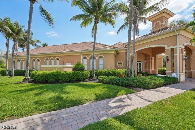 2536 Laurentina LN, Cape Coral, FL 33909