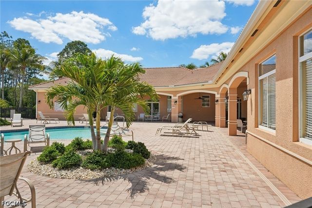 2536 Laurentina LN, Cape Coral, FL 33909