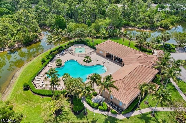 2536 Laurentina LN, Cape Coral, FL 33909