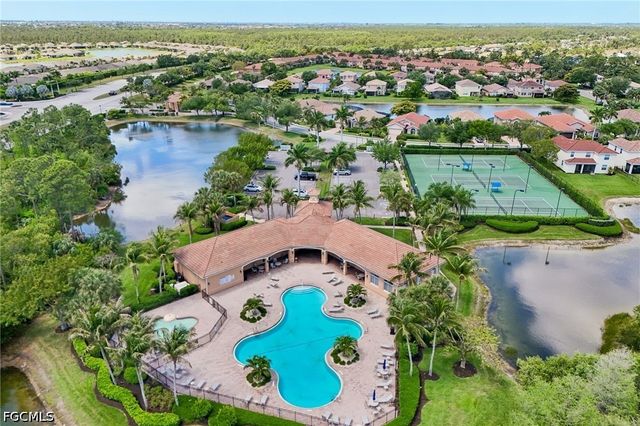 2536 Laurentina LN, Cape Coral, FL 33909