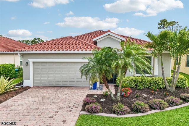 2536 Laurentina LN, Cape Coral, FL 33909