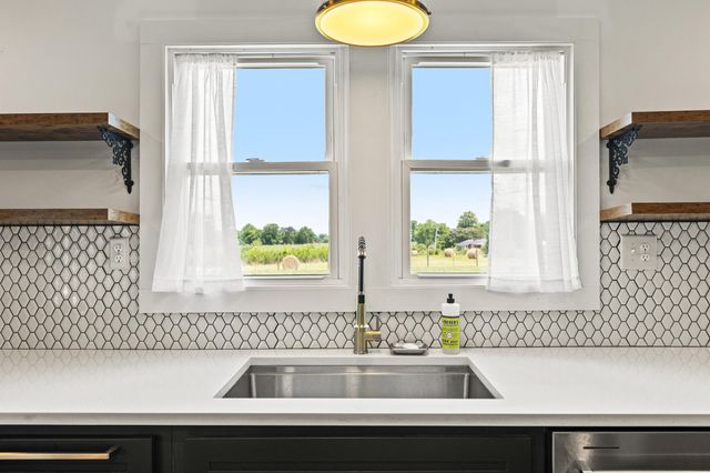 445 College Hill Road, Waco, KY 40385