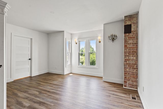 445 College Hill Road, Waco, KY 40385