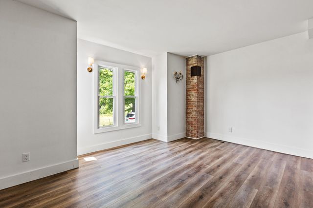 445 College Hill Road, Waco, KY 40385