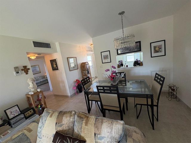 3506 NW 49th Avenue 604, Lauderdale Lakes, FL 33319