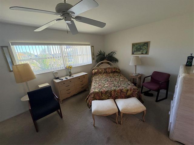3506 NW 49th Avenue 604, Lauderdale Lakes, FL 33319