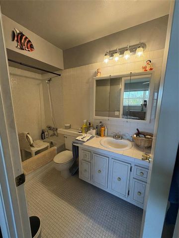 3506 NW 49th Avenue 604, Lauderdale Lakes, FL 33319