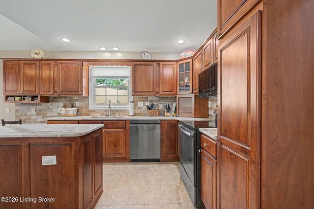 440 S Peak Ave, Shepherdsville, KY 40165