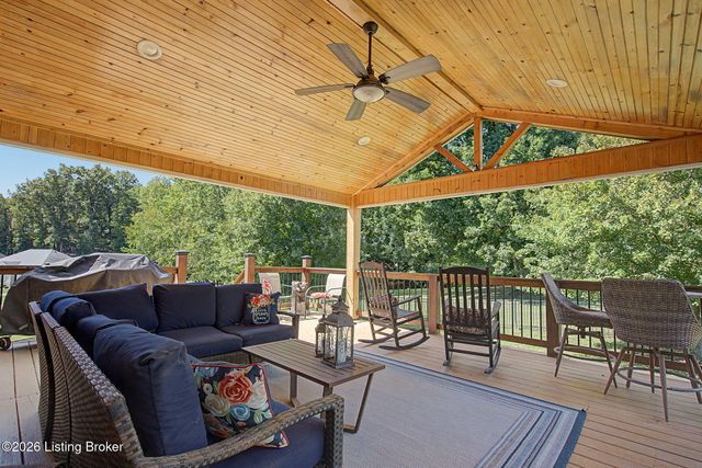 440 S Peak Ave, Shepherdsville, KY 40165