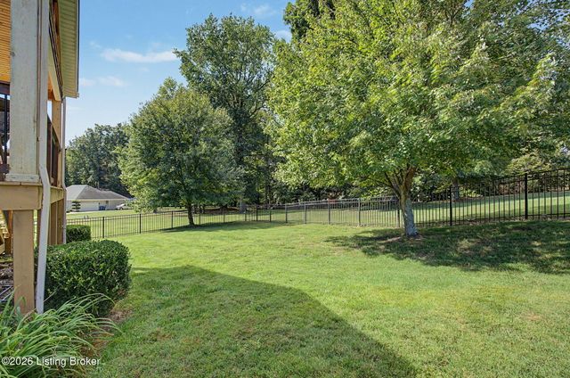 440 S Peak Ave, Shepherdsville, KY 40165