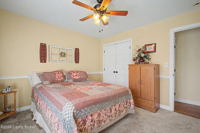 440 S Peak Ave, Shepherdsville, KY 40165