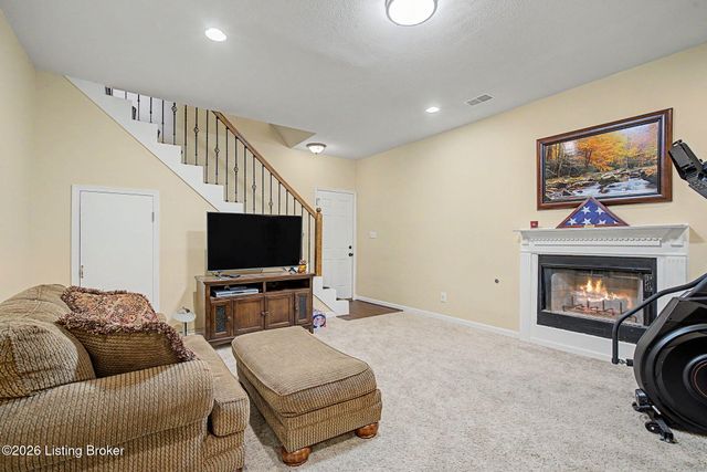 440 S Peak Ave, Shepherdsville, KY 40165