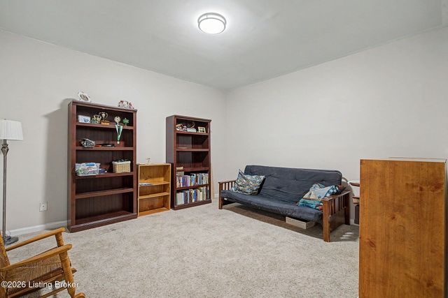 440 S Peak Ave, Shepherdsville, KY 40165
