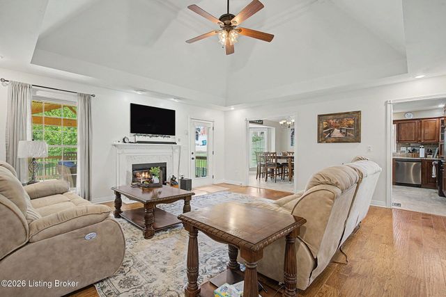 440 S Peak Ave, Shepherdsville, KY 40165