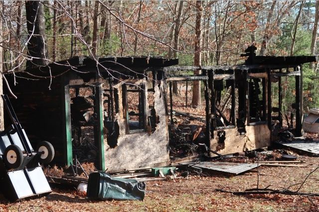 25 Old Center St, Carver, MA 02330