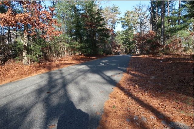 25 Old Center St, Carver, MA 02330