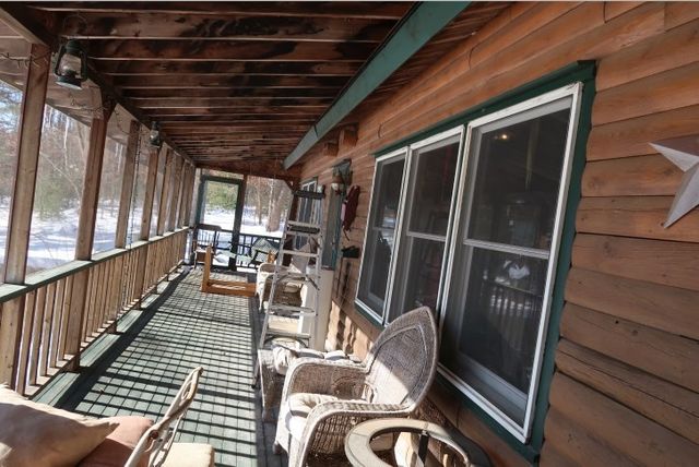 25 Old Center St, Carver, MA 02330