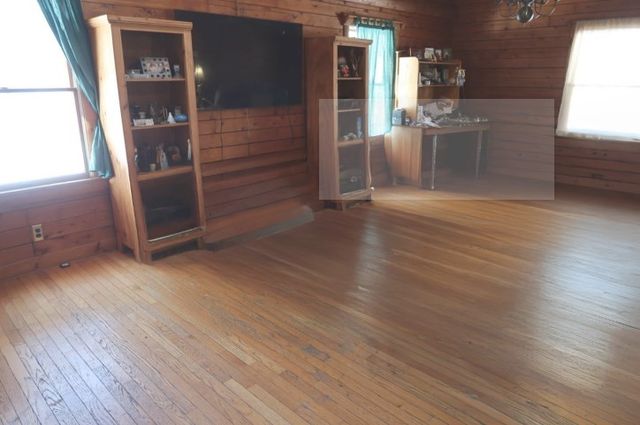 25 Old Center St, Carver, MA 02330