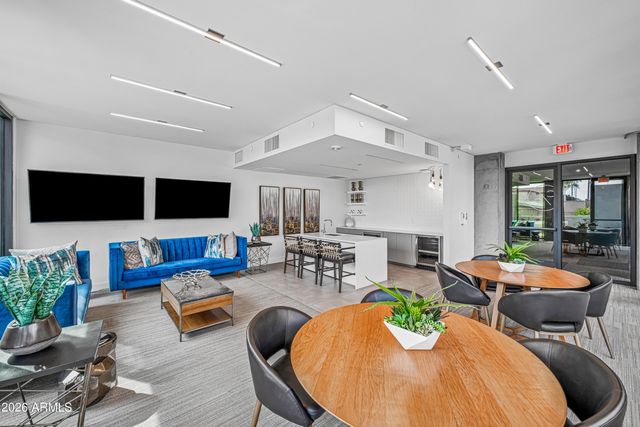 2300 E CAMPBELL Avenue 405, Phoenix, AZ 85016