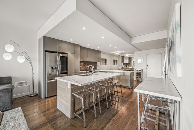 2300 E CAMPBELL Avenue 405, Phoenix, AZ 85016