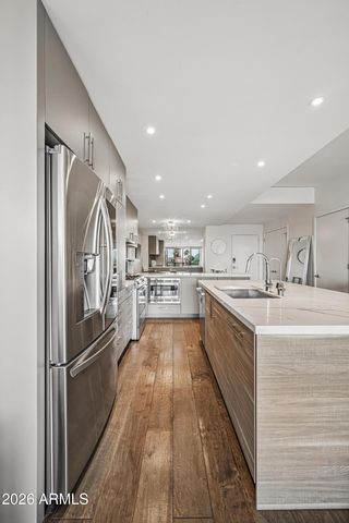 2300 E CAMPBELL Avenue 405, Phoenix, AZ 85016