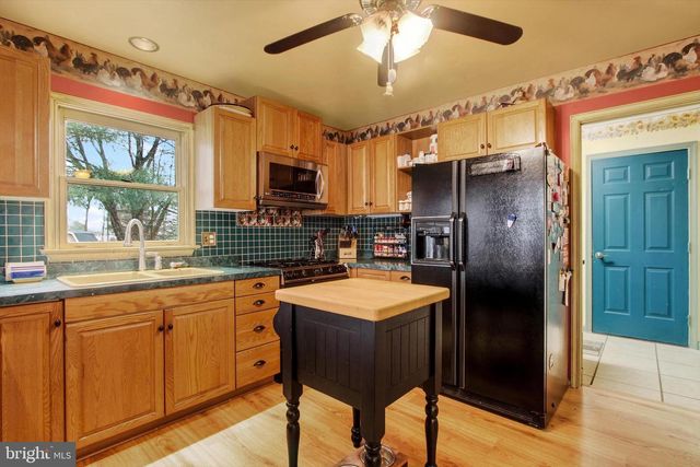 837 HANCOCK DR, Gettysburg, PA 17325