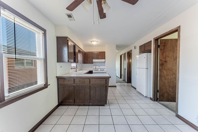 7560 Banks Street 2, Justice, IL 60458