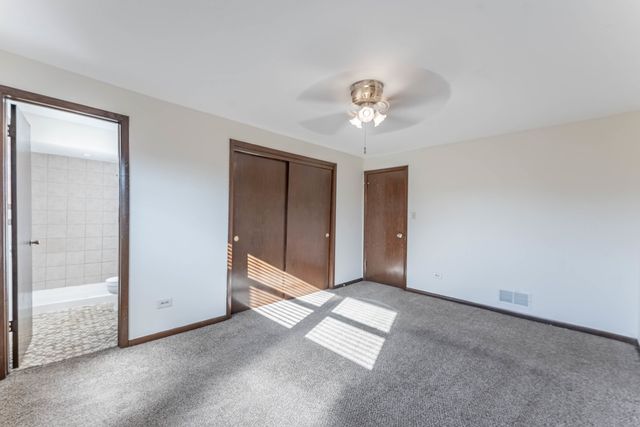 7560 Banks Street 2, Justice, IL 60458